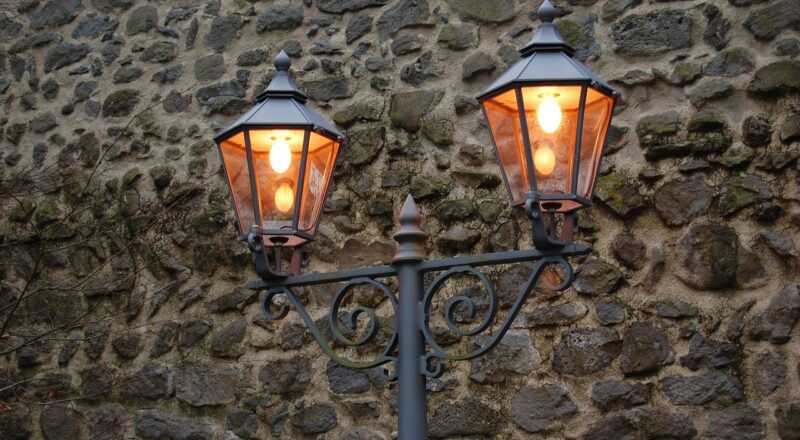 Undgå fejl: De 5 største faldgruber ved installation af udendørs lamper